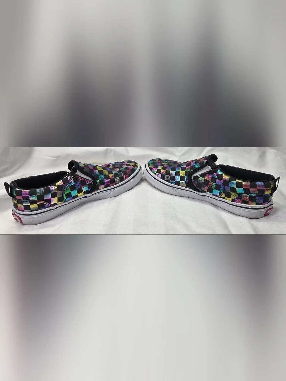 Vans Kids Slip-On Sneakers Black with Iridescent Rainbow Checkerboard Girl Sz 4